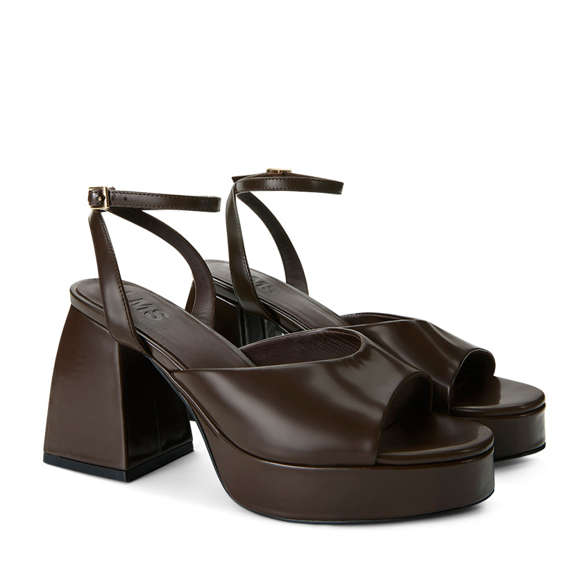LMS-BROWNHEELS-2_a713c8d9-1d08-454a-970f-95008eaae640.jpg