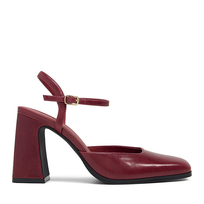 the-rose-burgundy.png